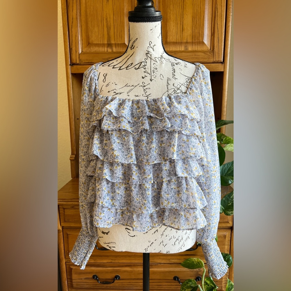 NWT Astr Ruffled Floral Blue Ditsy Floral Blouse Sheer Sleeve‎ Medium